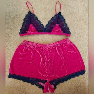 Sleeping with Jacques Pink Silk Velvet Lounge Set w Navy Eyelash Lace Trim.